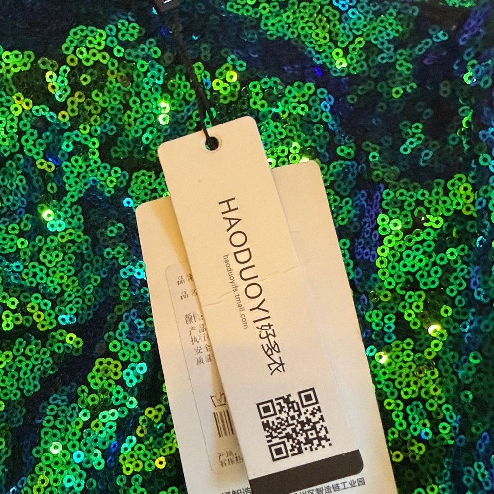 HAODUOYI Green Iridescent Sequin Top - Picture 4 of 9